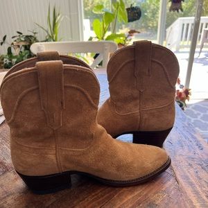 Tecovas Boots Lucy in Sand Suede